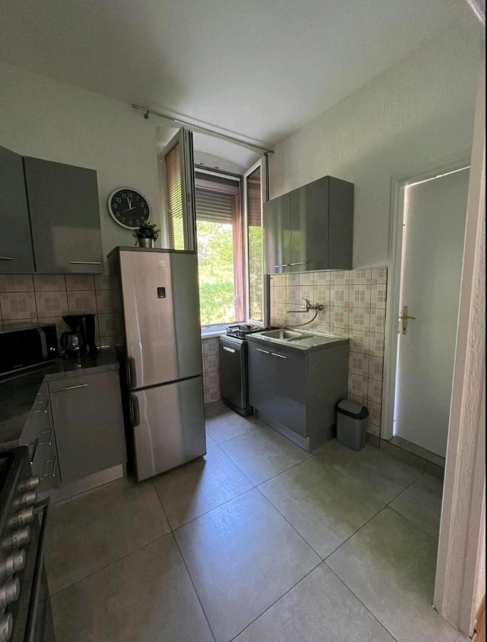 Apartment Eva Pula Bagian luar foto